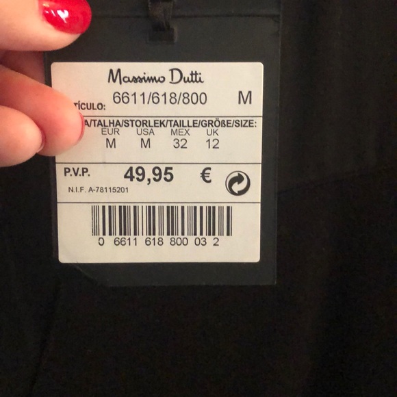 Massimo dutti black stylish form fitting dress. - Picture 4 of 5